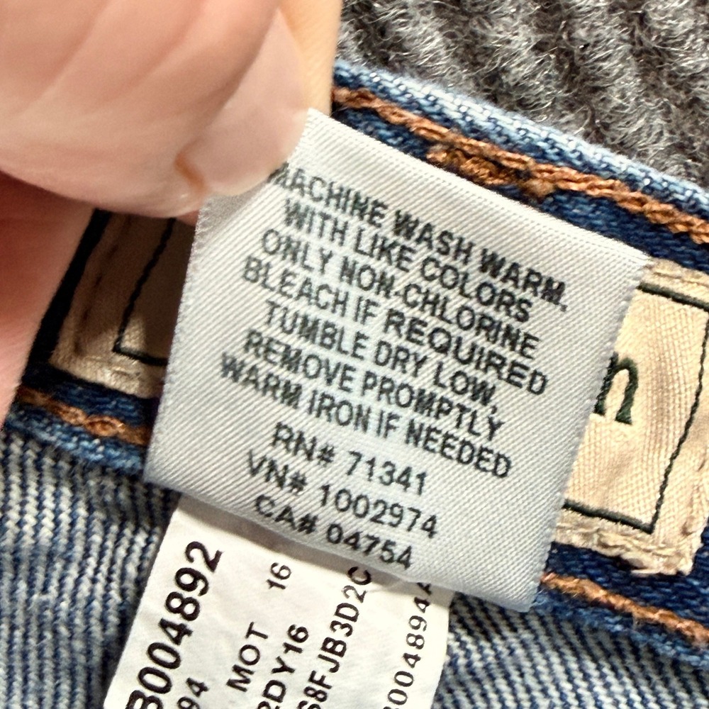 LL Bean Classic Fit Blue Jeans Mens 40x30 Medium Wash Denim Straight Leg 220626 - Picture 12 of 13